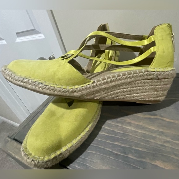 Kenneth Cole Reaction Espadrilles size 10 - Picture 3 of 6